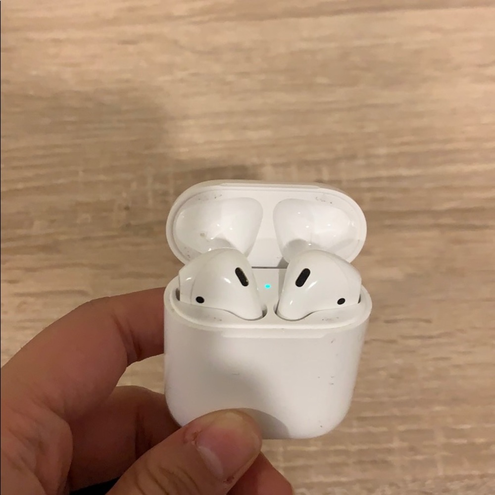 Used 2nd gen apple airpods